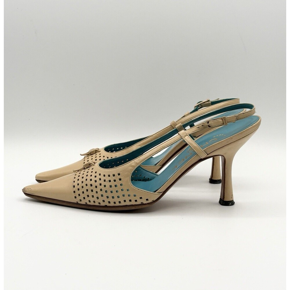 Chanel Beige Leather Perforated Slingback Heels w/ CC Charm Accent EU 35.5 - Picture 3 of 14